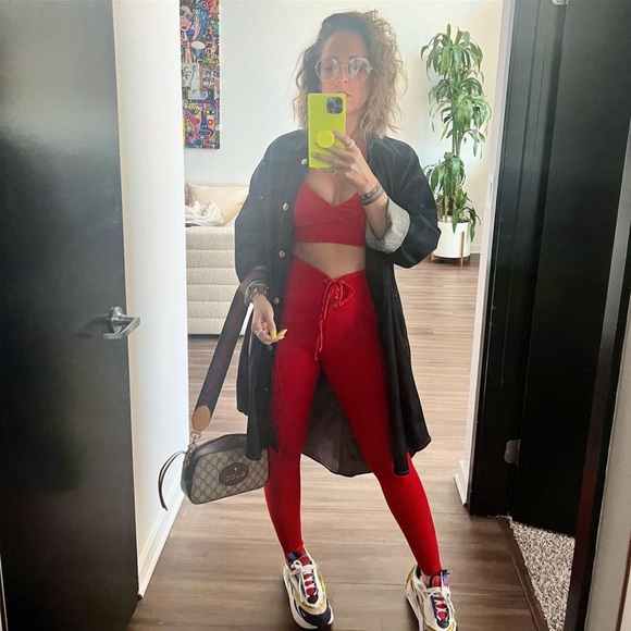 Meet your Posher, Sunny - Picture 8 of 17